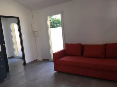 Coin salon dans l'établissement Maison rénovée au calme