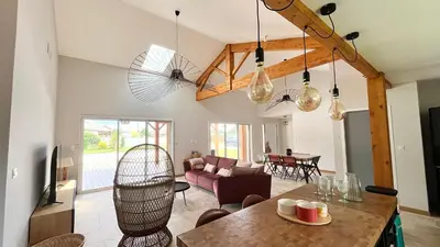 Coin salon dans l'établissement VILLA CANTATE - Maison avec piscine