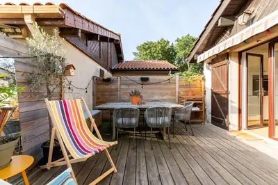Balcon ou terrasse dans l'établissement Superbe Villa Patio rénovée et climatisée à Capbreton et aux portes d'Hossegor