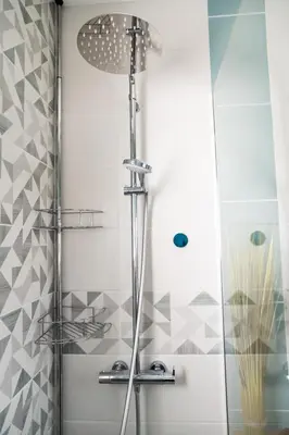Salle de bains dans l'établissement Maison chaleureuse 3* à deux pas de la plage