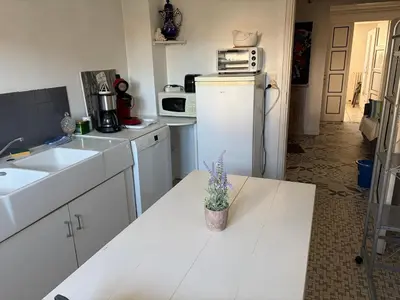 Cuisine ou kitchenette dans l'établissement Sérénité