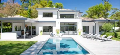 Piscine de l'établissement Villa OASIS Climatisée avec Piscine chauffée à Hossegor ou située à proximité