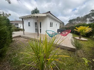 Jardin de l'établissement Chalet en Parc résidentiel pour 4 personnes à proximité de la plage