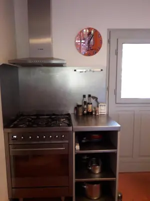 Cuisine ou kitchenette dans l'établissement villa les Arbousiers