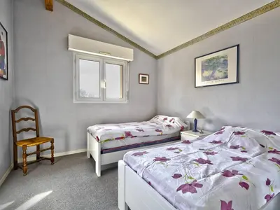 Un ou plusieurs lits dans un hébergement de l'établissement Villa calme près de la plage - 8 pers. - FR-1-433-117