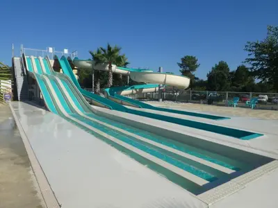 Piscine de l'établissement Mobilhome Dunes de Contis 3chambres, spacieux, moderne et tout confort ou située à proximité