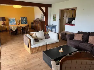 Coin salon dans l'établissement La Cabane Farwest Plein pied vue PIN proche LAC