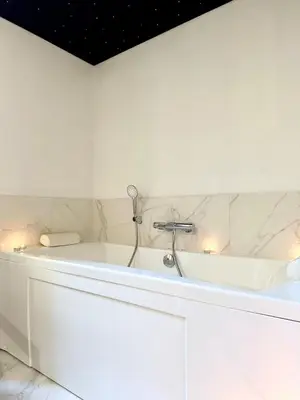 Plan de l'établissement Le SPA Étoilé - Baignoire Balnéo et Sauna Privatif