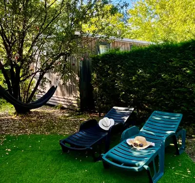 Jardin de l'établissement Bisca wifi, plage, piscines à 2 pas, 6 pers avec Vayny