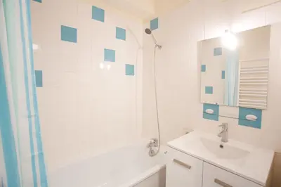 Salle de bains dans l'établissement Hossegor - Vue Océan - Plage - Couple - Enfant
