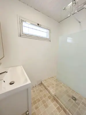 Salle de bains dans l'établissement Charmante maison pour 6 personnes