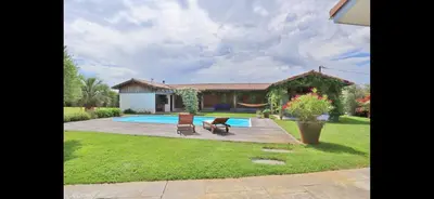 Piscine de l'établissement Le spot Landais - Côté piscine ou située à proximité