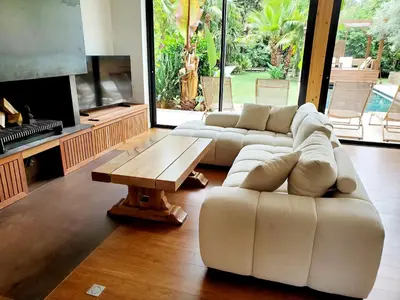Coin salon dans l'établissement Luxury Bali Villa in Hossegor 5 stars- Pool & Petanque