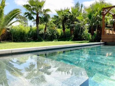Piscine de l'établissement Luxury Bali Villa in Hossegor 5 stars- Pool & Petanque ou située à proximité