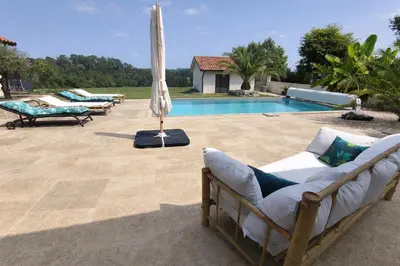 Piscine de l'établissement Location maison avec piscine pour 6 personnes ou située à proximité