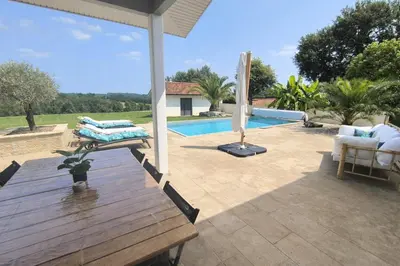Piscine de l'établissement Location maison avec piscine pour 6 personnes ou située à proximité