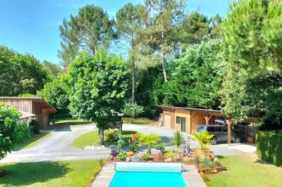 Jardin de l'établissement Villa Entre Bordeaux et Arcachon