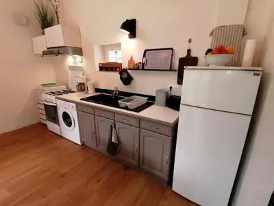 Cuisine ou kitchenette dans l'établissement Gite avec vue foret - piscine partagée