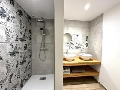 Salle de bains dans l'établissement Gîte 2 à 5 personnes au coeur de la Nature