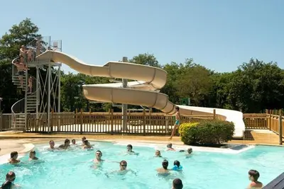 Piscine de l'établissement Mobilhome ou située à proximité