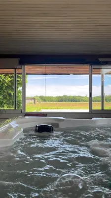 Piscine de l'établissement L’Instant ou située à proximité