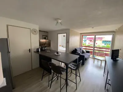 Cuisine ou kitchenette dans l'établissement AU BORD DU LAC