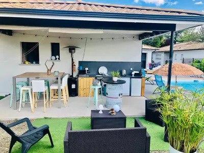 Terrasse ou espace extérieur de l'établissement charmante maison pour des vacances idéales