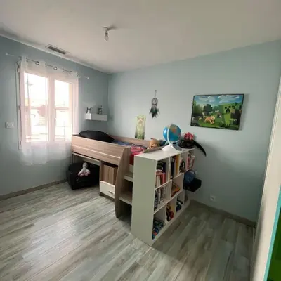 Un ou plusieurs lits dans un hébergement de l'établissement Maison 3 chambres avec piscine chauffée