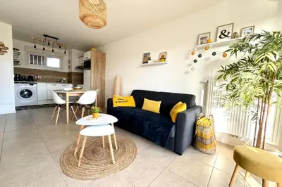 Cuisine ou kitchenette dans l'établissement Apartament Petit Bijou 24 p ideally located