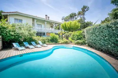 Piscine de l'établissement Unique Pool Villa 500m from the beach, Hamptons Style with beautiful Garden ou située à proximité