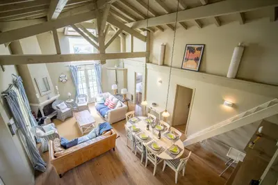 Coin salon dans l'établissement Unique Pool Villa 500m from the beach, Hamptons Style with beautiful Garden