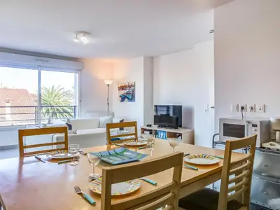 Télévision ou salle de divertissement dans l'établissement Apartment Cap Key Largo by Interhome