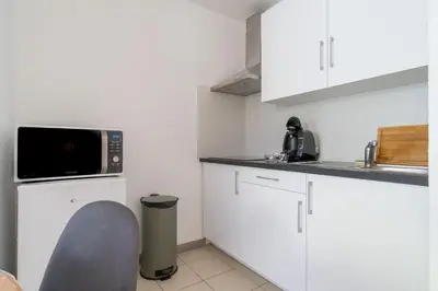 Cuisine ou kitchenette dans l'établissement Therjad - A deux pas du port de la Teste