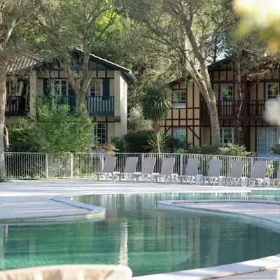 Maison les pieds dans l'eau