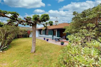 Jardin de l'établissement Hossegor Plage, Maison landaise 6 personnes
