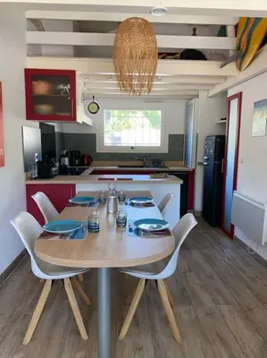 Cuisine ou kitchenette dans l'établissement Villa Dreamland à Seignosse océan