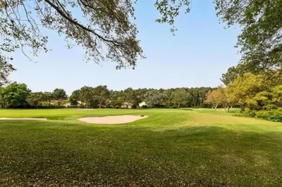 Golf sur le terrain de l'appartement ou à proximité