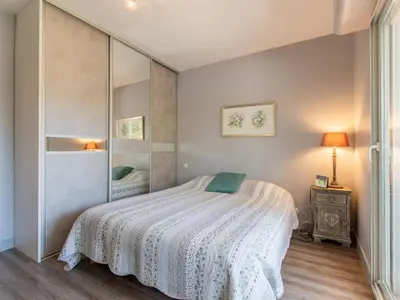 Un ou plusieurs lits dans un hébergement de l'établissement Apartment Marines 2 by Interhome