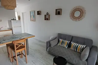 Coin salon dans l'établissement Appartement 2 pièces, 1 chambre, terrasse