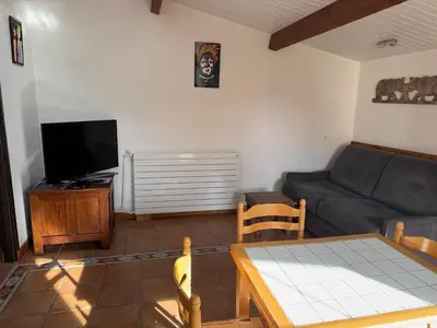 Télévision ou salle de divertissement dans l'établissement T2 Climatise sur le BASSIN D ARCACHON