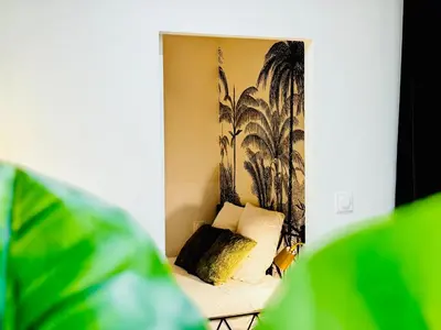 Coin salon dans l'établissement Jungle Room, centre ville Dax