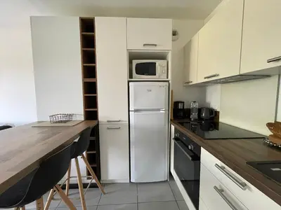 Cuisine ou kitchenette dans l'établissement Charmant T2 proche plages et commerces avec terrasse à Vieux-Boucau - FR-1-239-1072