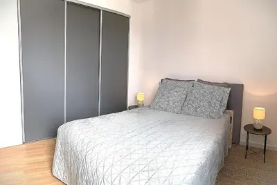 Un ou plusieurs lits dans un hébergement de l'établissement Appartements à Dax - 4 min du Centre-Ville, 12 min de la Gare - Arrivée autonome