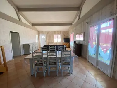 Coin salon dans l'établissement Villa landaise à 9km de l'Océan