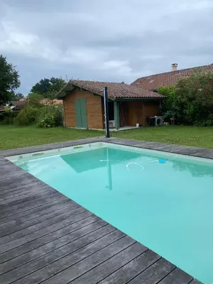 Piscine de l'établissement Villa landaise à 9km de l'Océan ou située à proximité