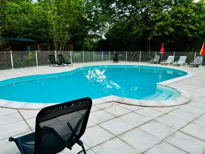 Piscine de l'établissement Superbe Mobilehome 3 ch, climatisé tout confort ou située à proximité