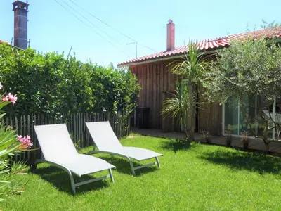Jardin de l'établissement Holiday Home Le Chant Des 4 Sirènes by Interhome