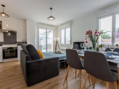 Cuisine ou kitchenette dans l'établissement Apartment Cap Océan-4 by Interhome