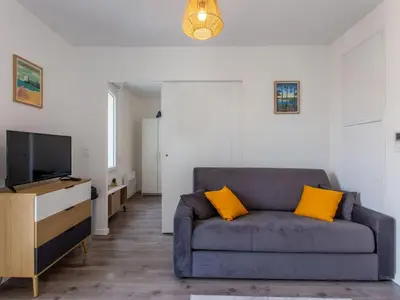 Télévision ou salle de divertissement dans l'établissement Apartment Cap Océan-2 by Interhome
