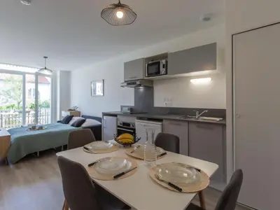 Cuisine ou kitchenette dans l'établissement Apartment Cap Océan-8 by Interhome